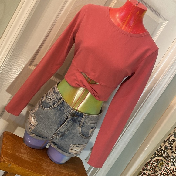 Victoria's Secret Tops - Victoria's Secret Sport Rosy Pink Long Sleeve Crop Blouse